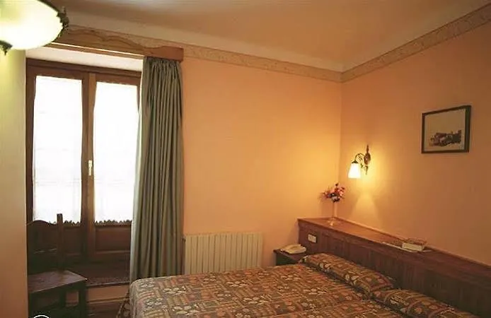 Avenida Hotel Benasque